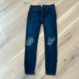 Free people destroyed dark jeans, size 25
